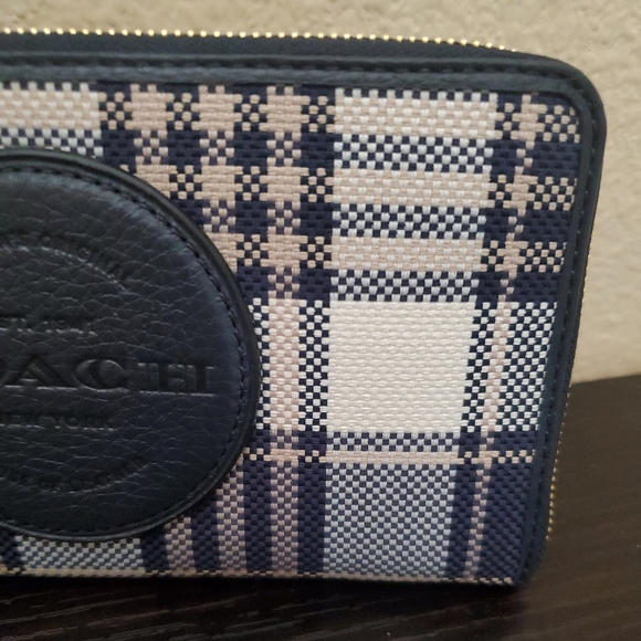 Coach Dempsey Large Phone Wallet With Garden Plaid Print And Coach Patch - Picture 5 of 9